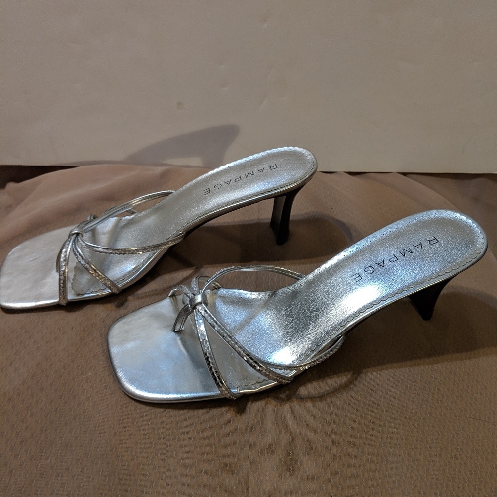 Women sandals